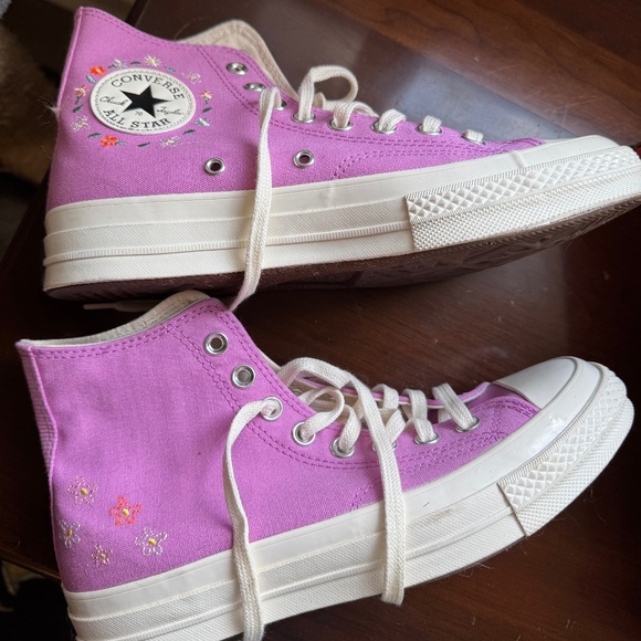 Converse Chuck 70 Purple with Embroidered Flowers Womens 9 - Picture 1 of 9